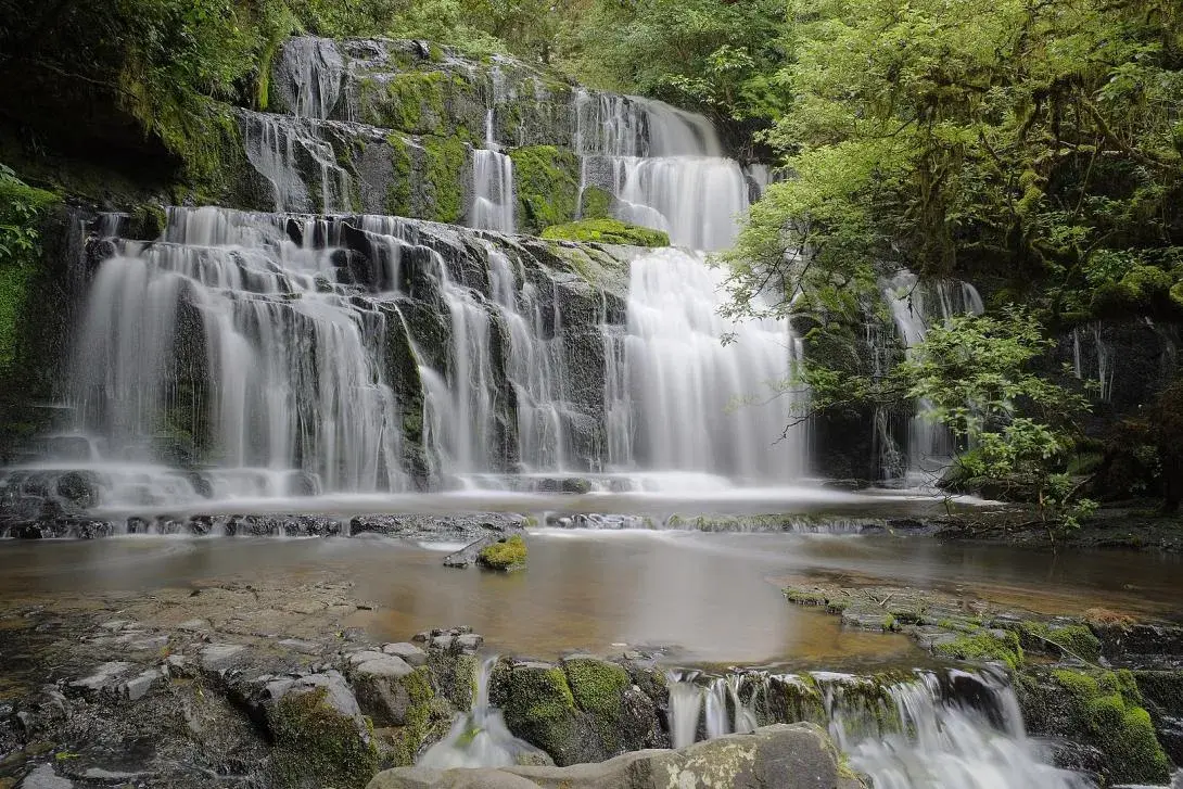 PurakaunuiFalls